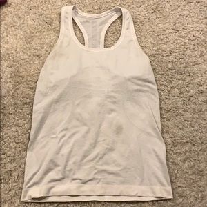 lululemon swiftly tech tank: size 6